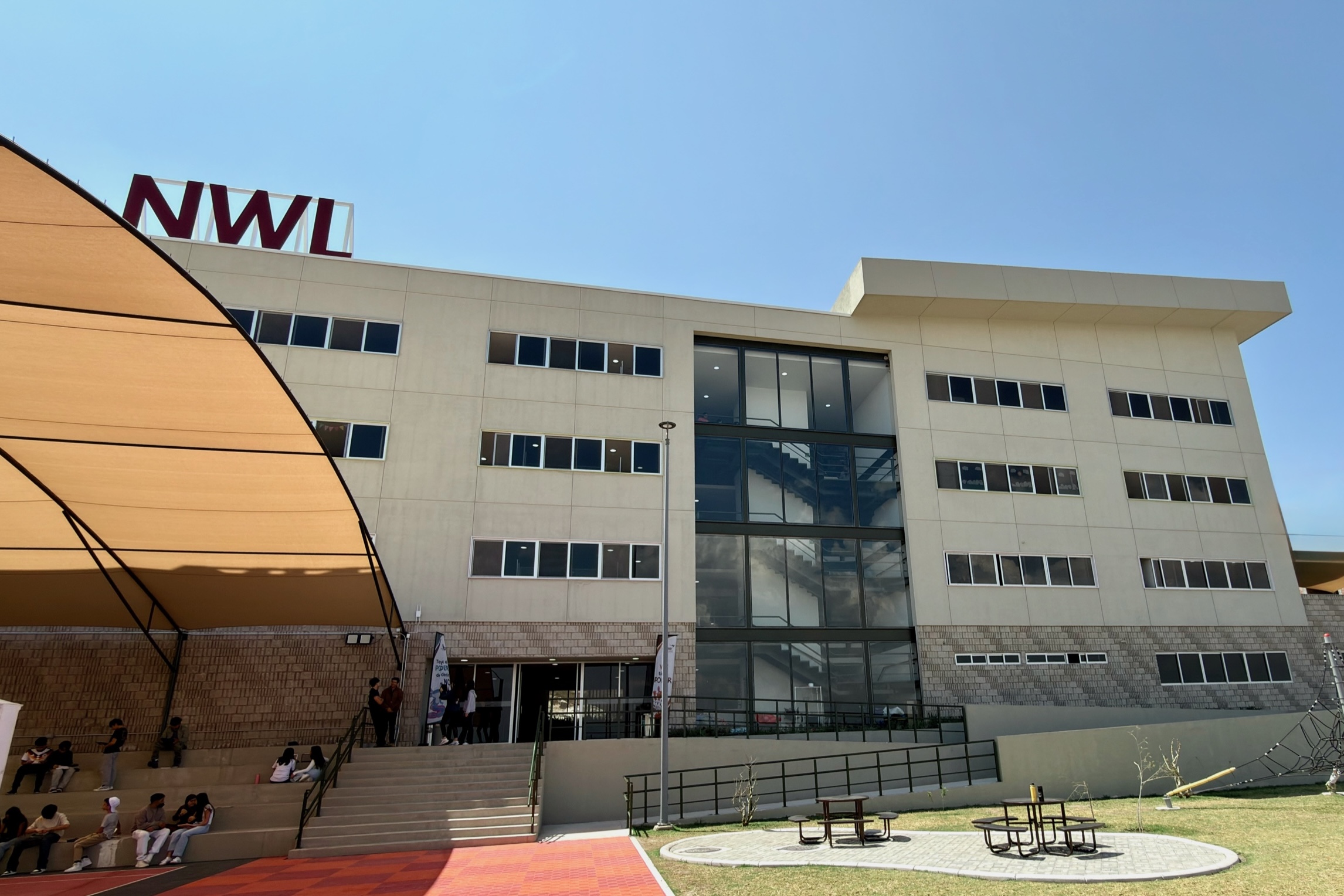 Newland School Campus Zibatá – Modern facilities in a growing community